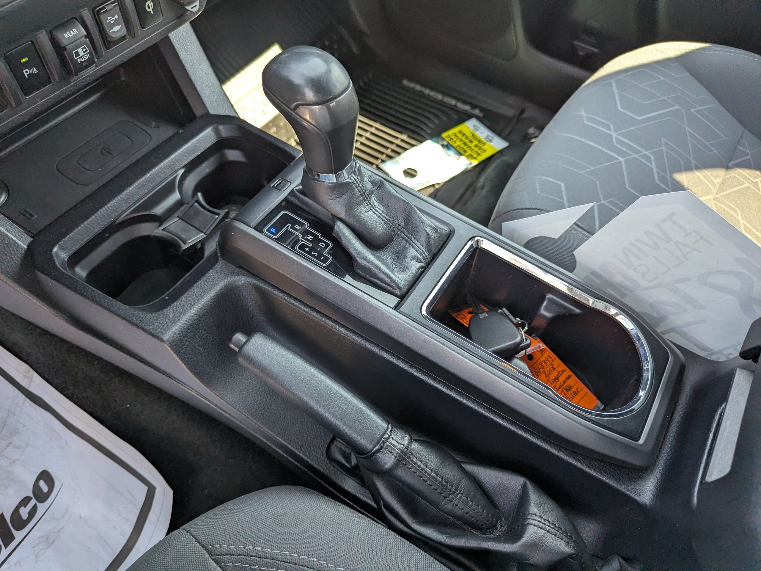 Used 2018  Toyota SR image 24