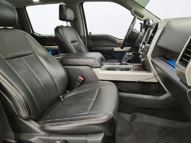 Used 2018 White Platinum Ford Lariat image 30