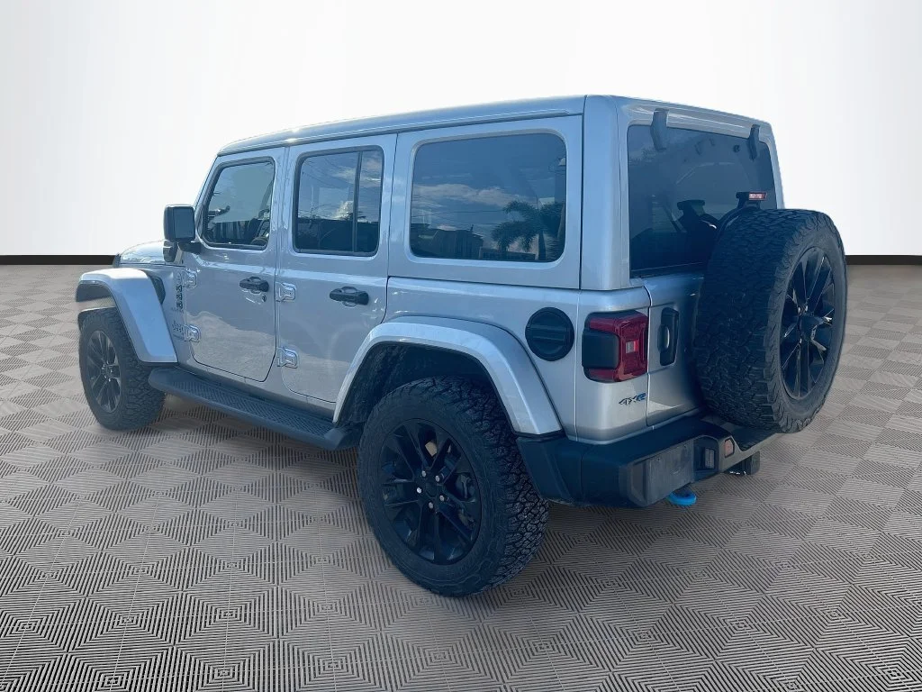 Used 2022 Silver Jeep Unlimited Sahara 4xe image 8
