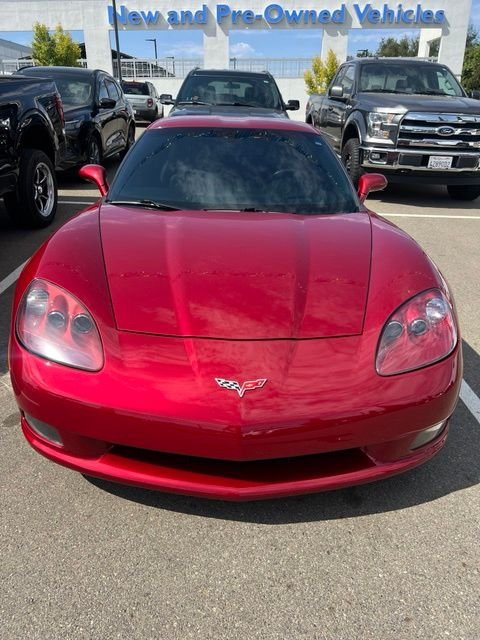 Used 2008 Red Chevrolet Preferred Equip Group 3LT image 3