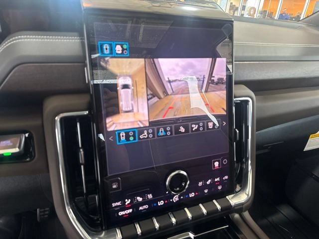 2026 GMC Yukon Denali Ultimate - Photo 27