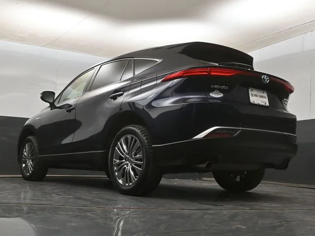 Certified Used 2021  Toyota Limited image 21
