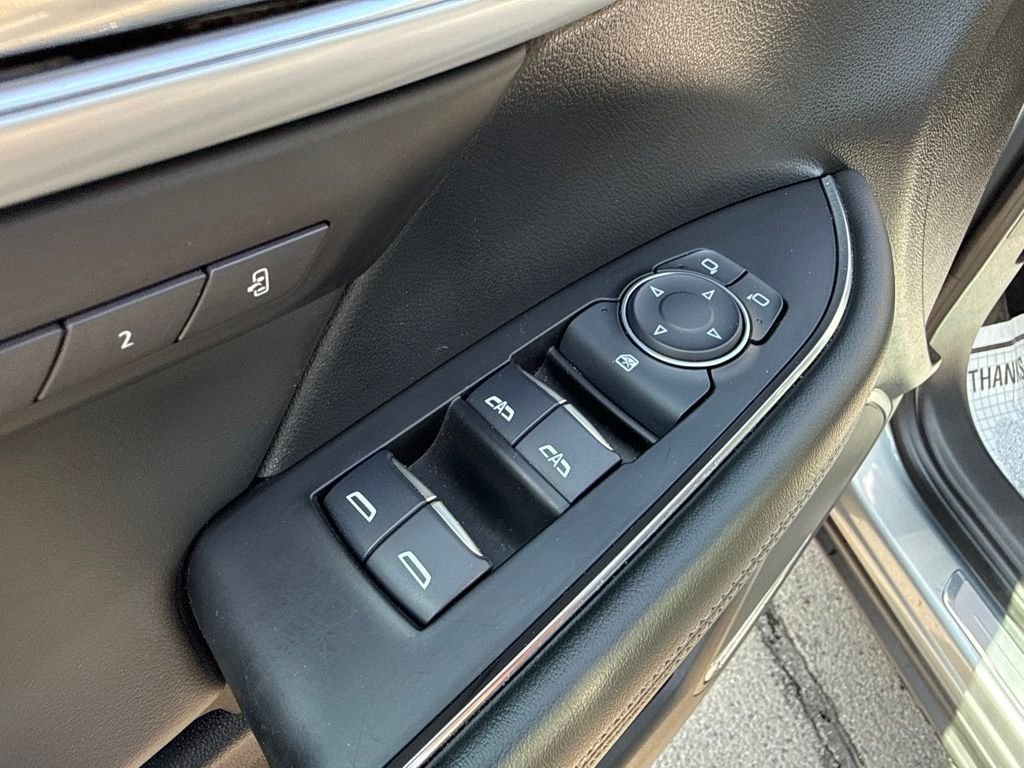 Used 2025 Gray Buick Avenir image 23