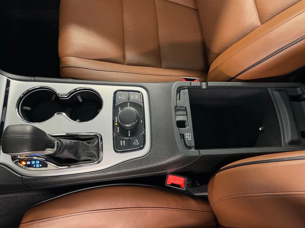 Used 2021 White Jeep Summit image 26