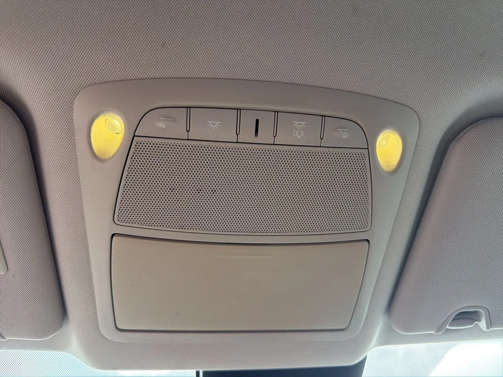 Used 2018 Gray Nissan SL image 39