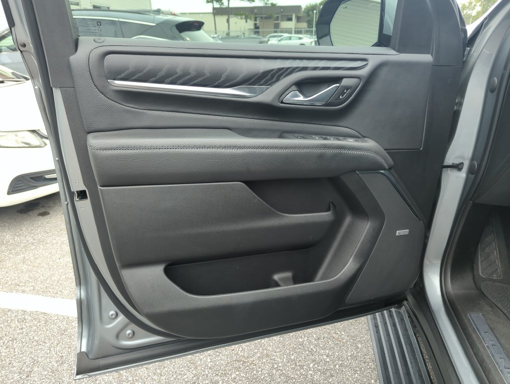 Used 2023 Silver GMC Denali image 17