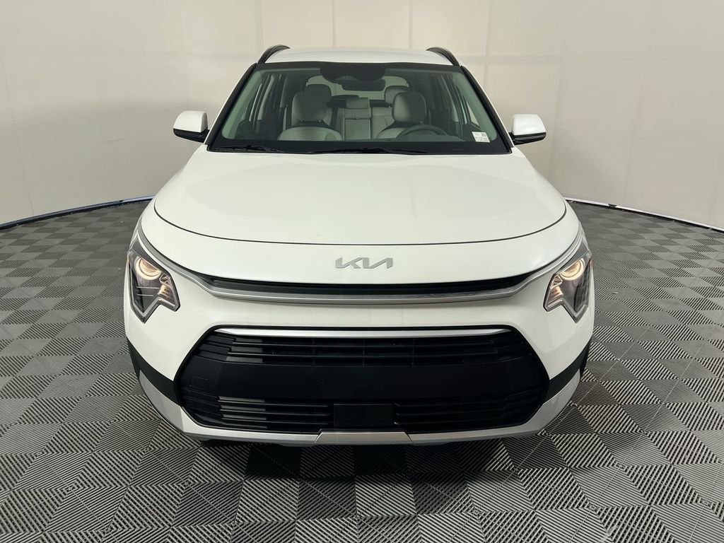 New 2026 Snow White Pearl Kia EX image 9