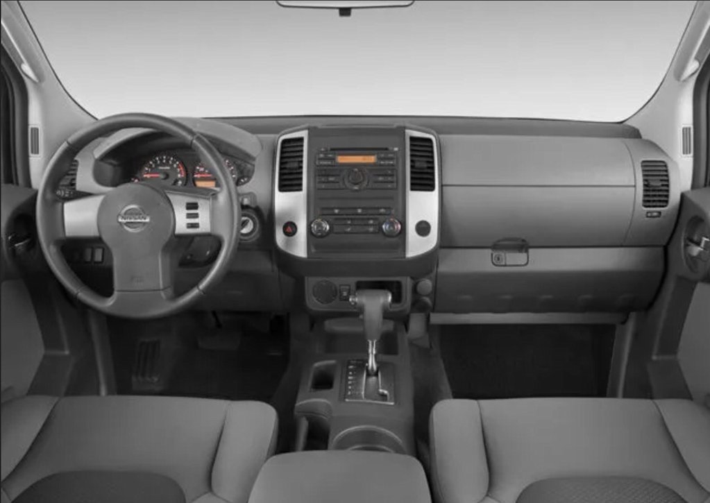 2012 NISSAN XTERRA - Image 4