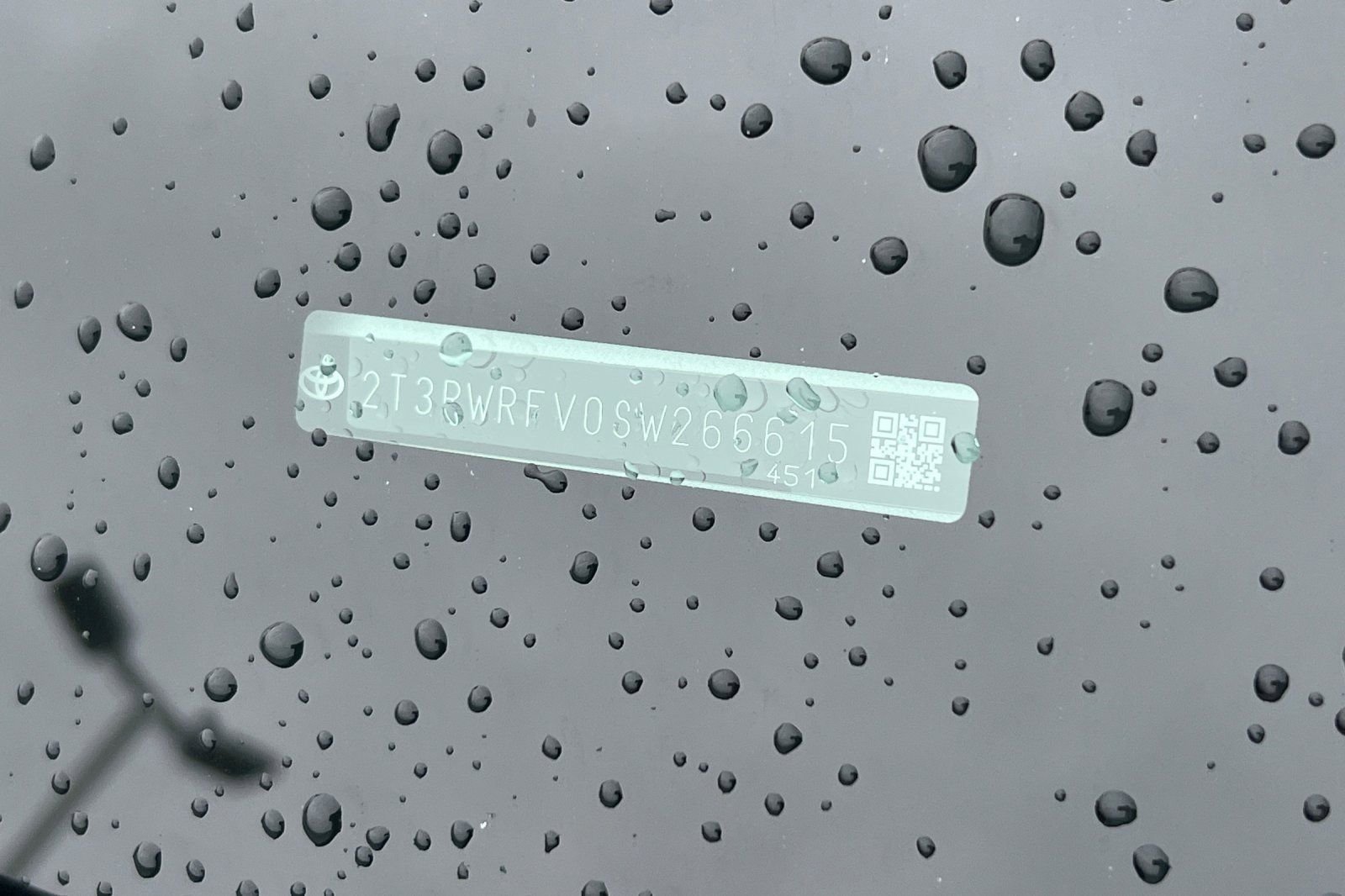 2025 Toyota RAV4 Hybrid XLE photo 3