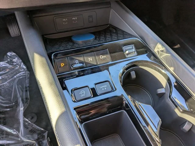 New 2027 Boulder Gray Pearl / Super Black Two-tone Nissan Dark Armor image 23
