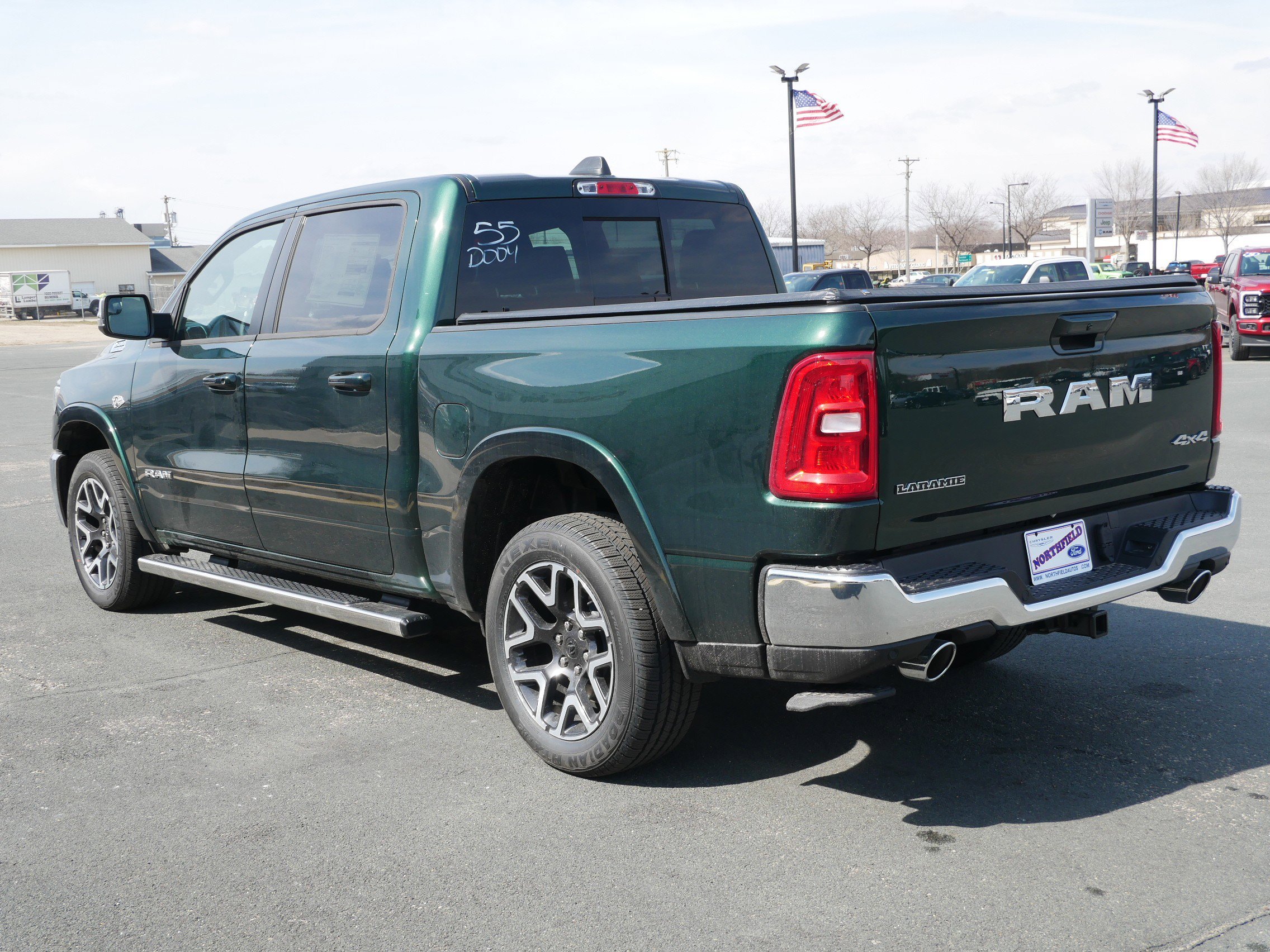 New 2026 Serrano-Green Metallic Exterior Paint RAM Laramie image 6