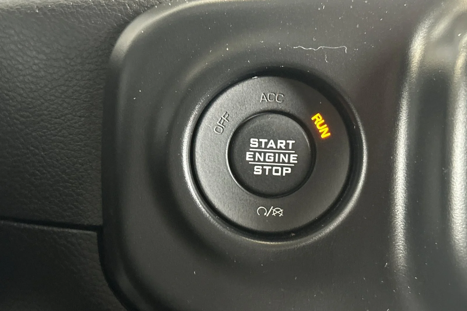 Used 2019 BLACK Jeep Sport image 21