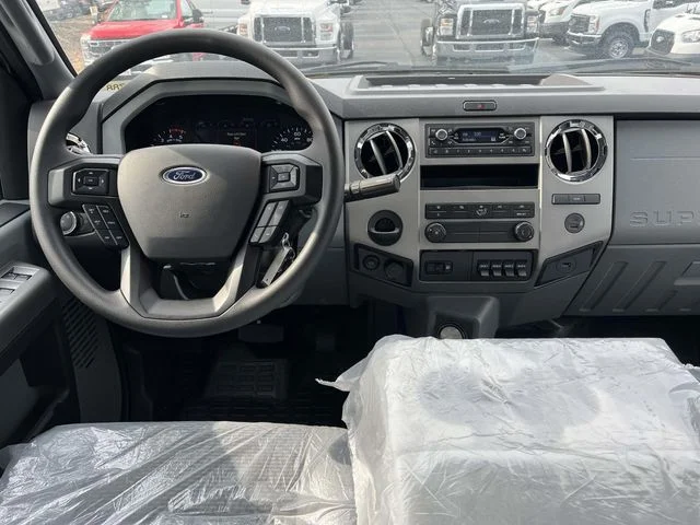 New 2026 Silver Ford Base image 9