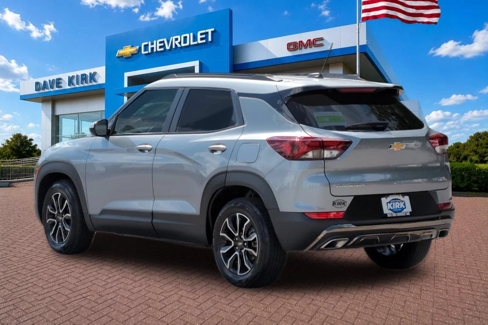 Used 2023 STERLING GRAY METALLIC Chevrolet ACTIV image 5