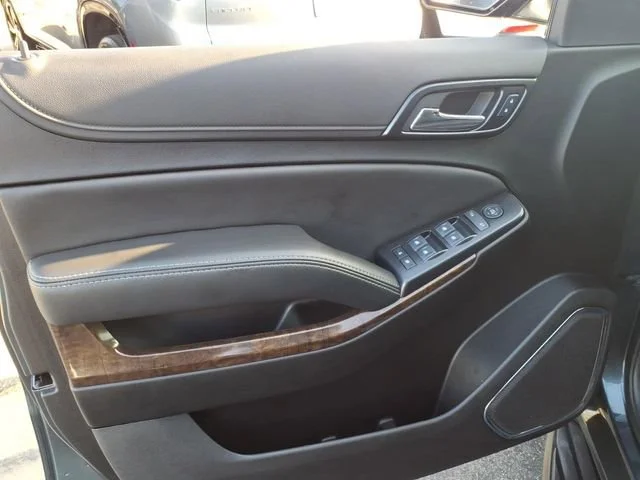Used 2020 SHADOW GRAY METALLIC Chevrolet LS image 13