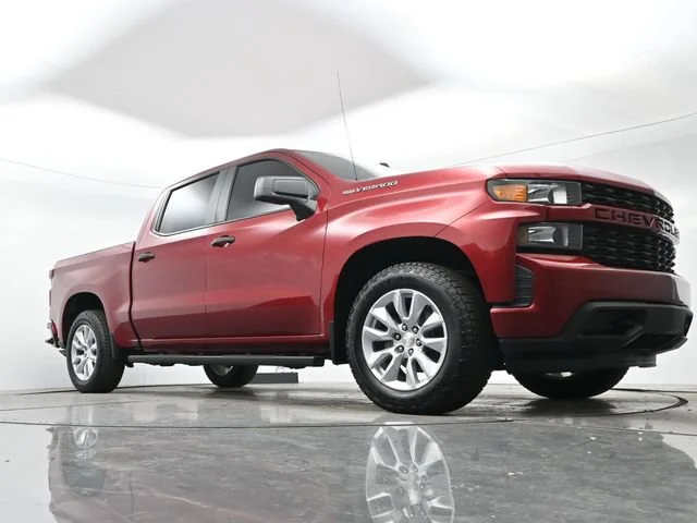 Used 2021 CHERRY RED TINTCOAT Chevrolet Custom image 19