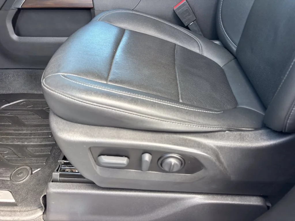 Used 2022 Summit White GMC SLT image 17