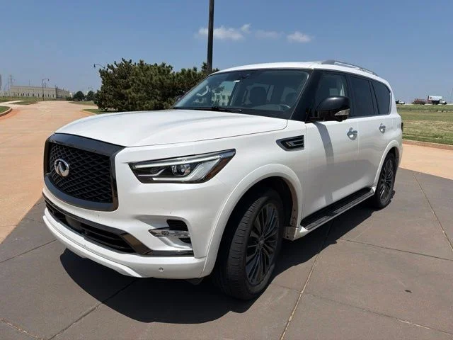 2021 INFINITI QX80 Premium Select