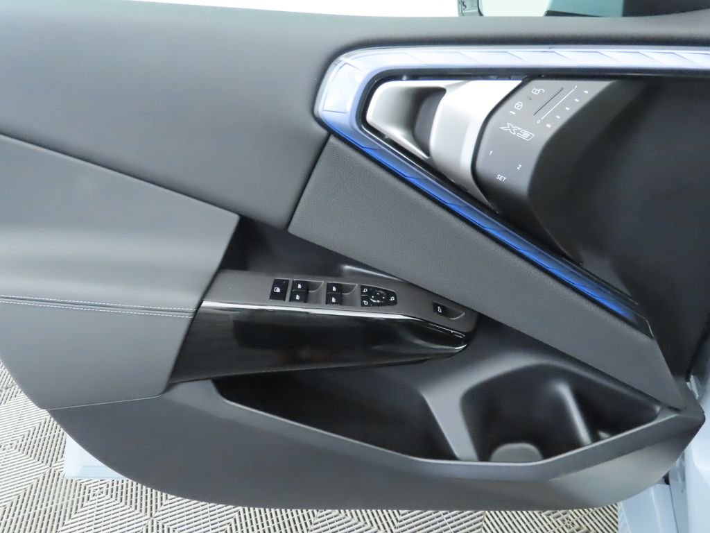 2026 BMW X3 30 - Photo 25