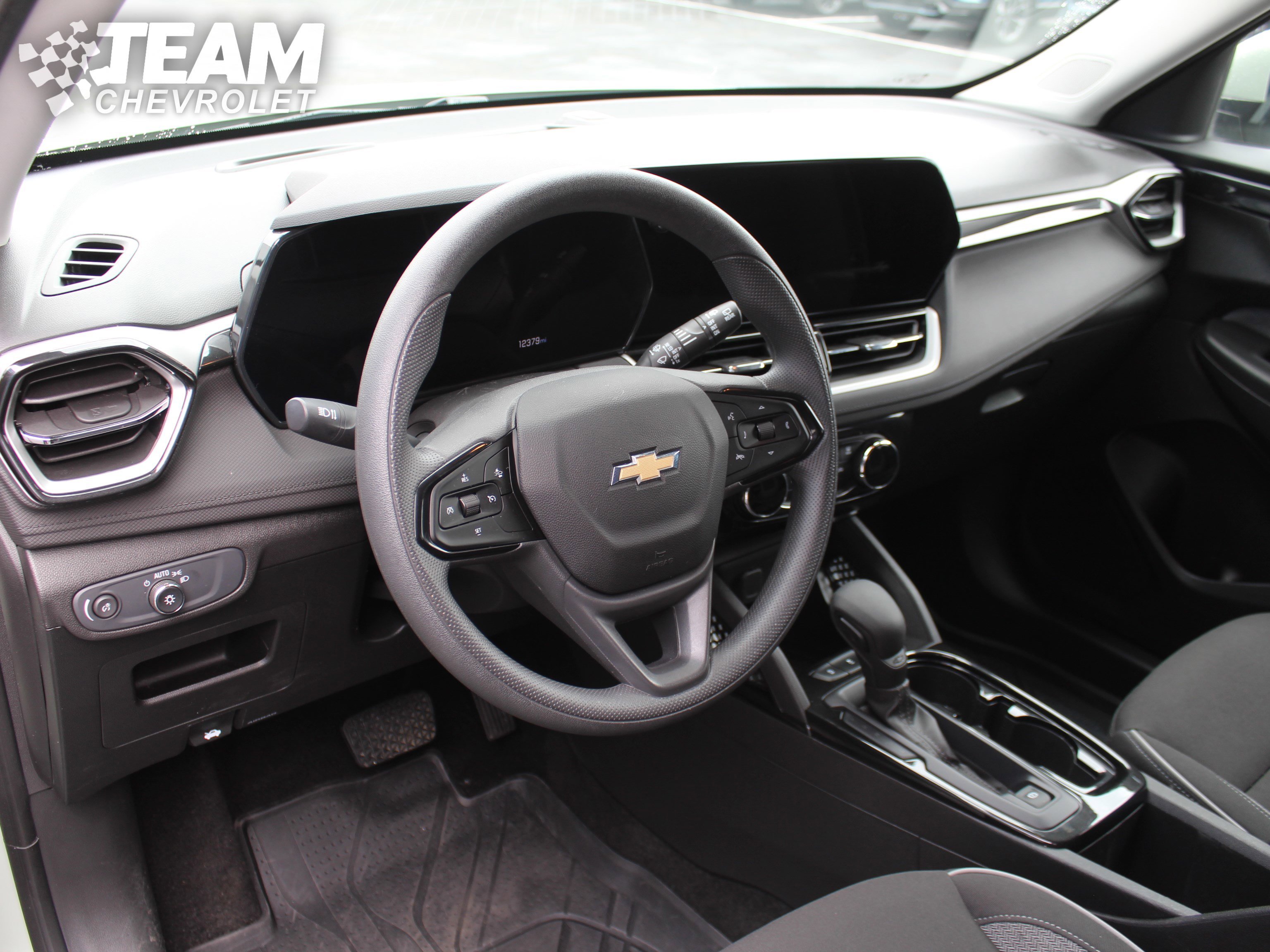 Used 2025 Cacti Green Chevrolet LT image 12