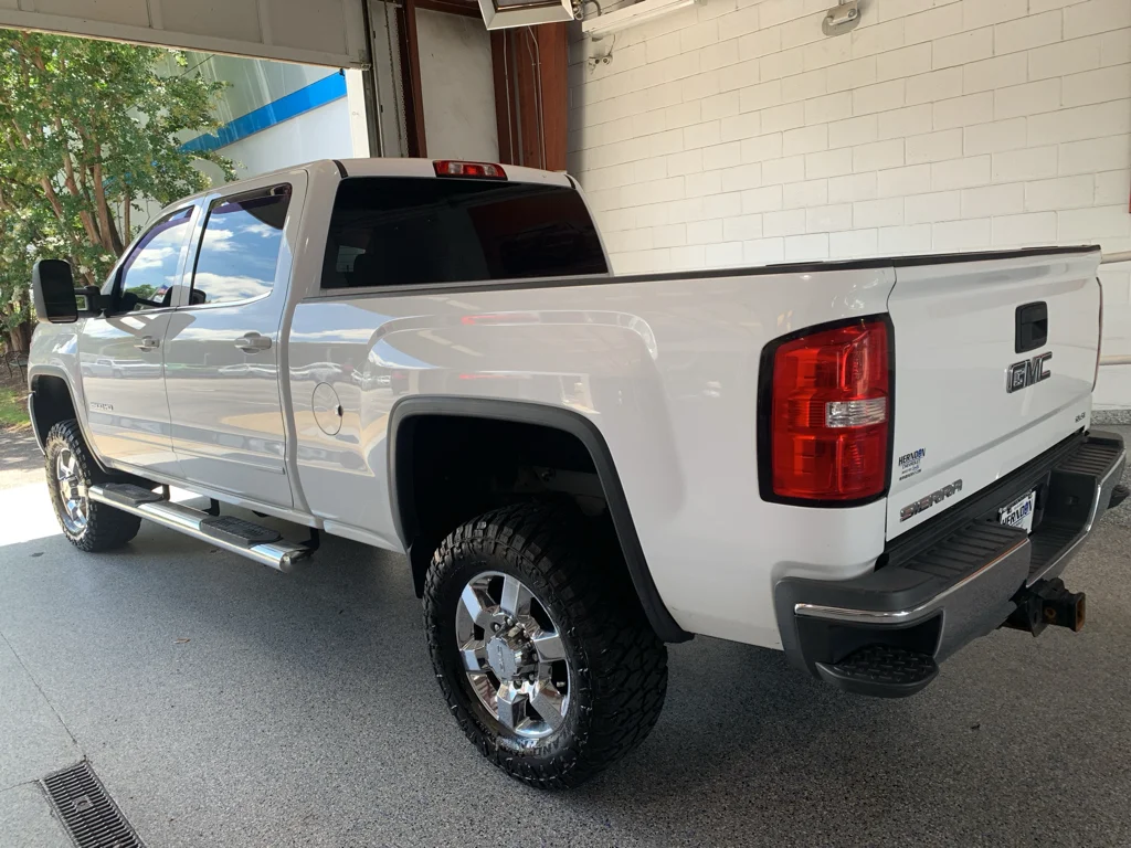 Used 2015 Summit White GMC SLE image 6