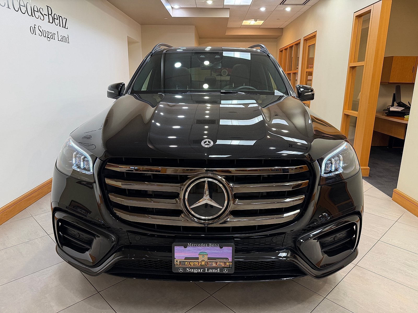 Used 2026 Obsidian Black Metallic Mercedes-Benz 4MATIC® image 3