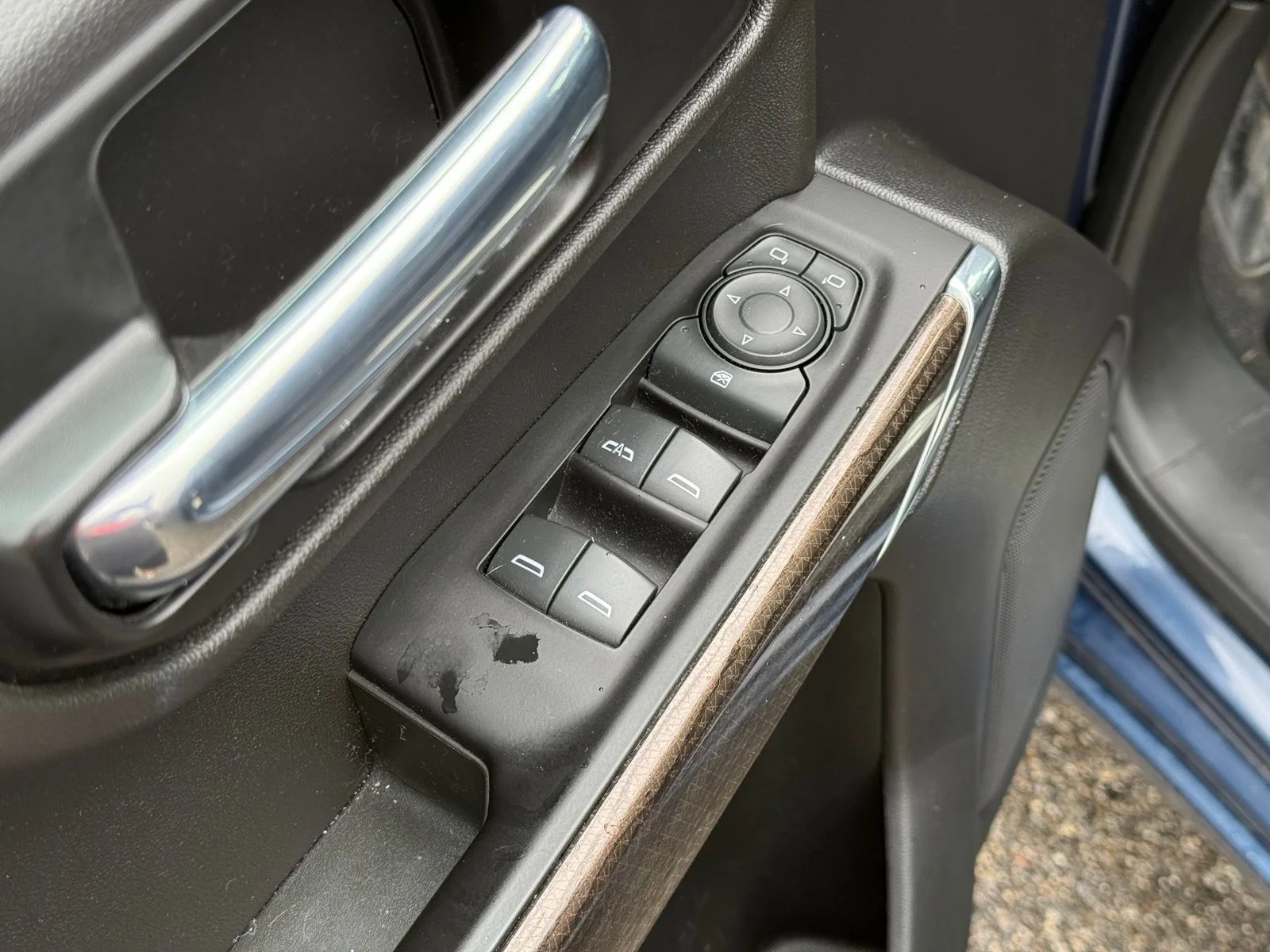 Used 2022 Blue Chevrolet LT image 10