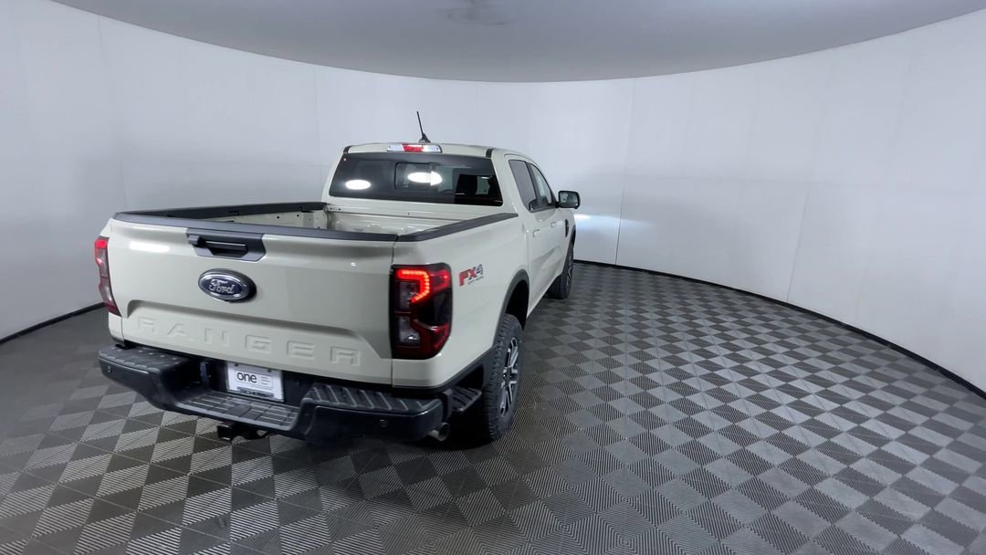 New 2025 Desert Sand Ford Lariat image 8