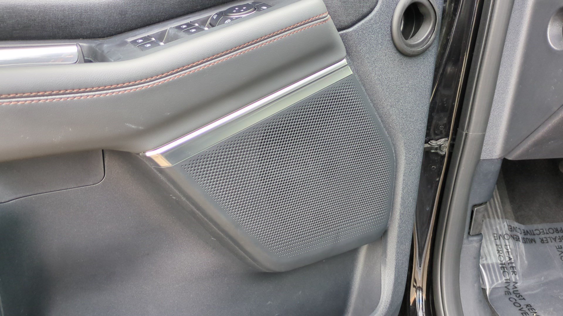 Used 2025 Black Metallic Ford Active image 12