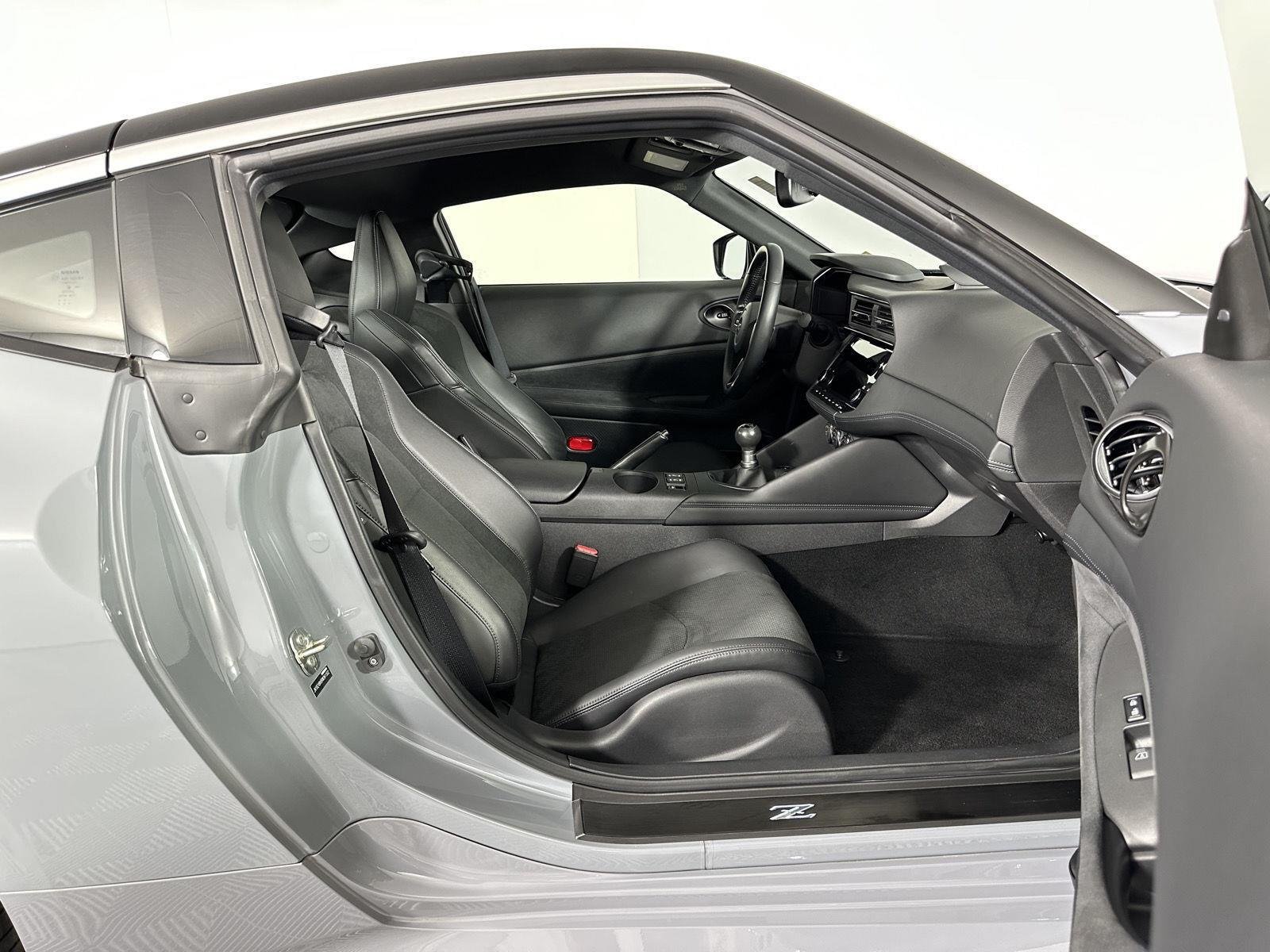 Used 2024 Boulder Gray/Super Black Nissan Performance image 5