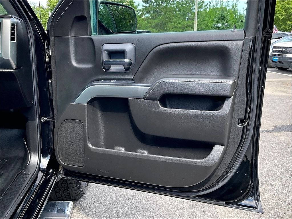 Used 2018 Black Chevrolet LT image 26