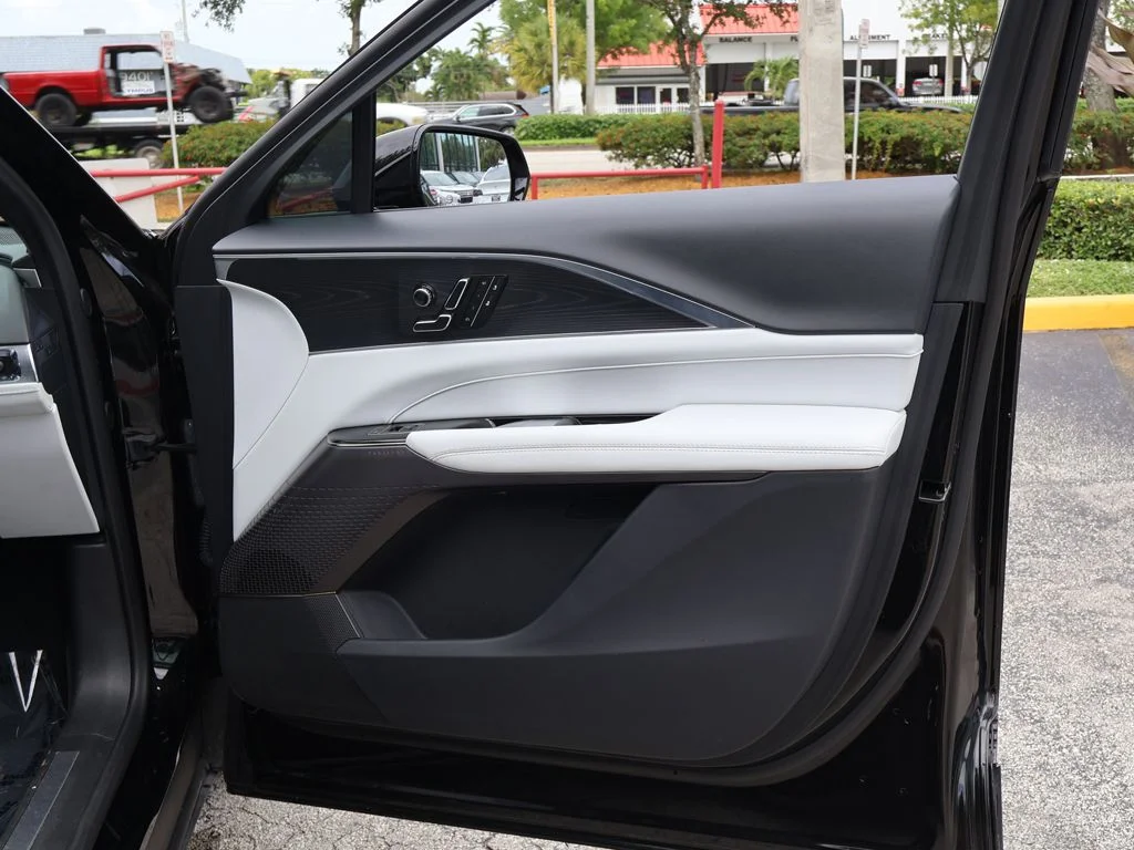 Used 2025 Black Cadillac Luxury image 30