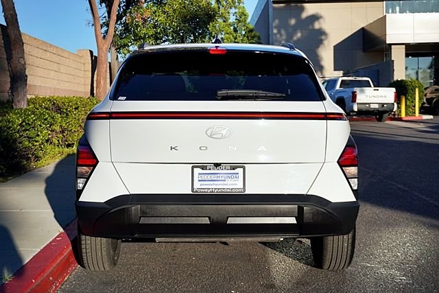 Used 2026 White Hyundai SEL Sport image 8