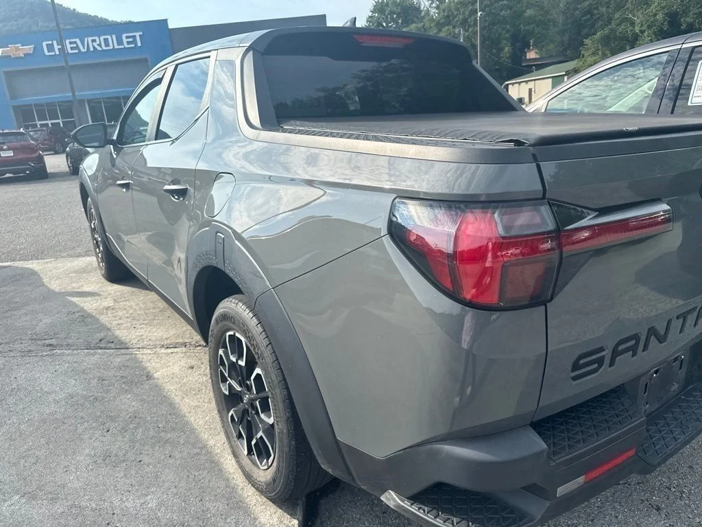 Used 2024 Gray Hyundai SE image 11