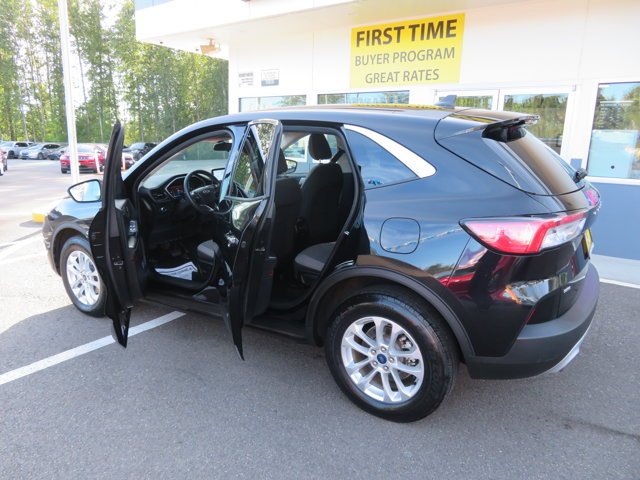 Used 2022 Agate Black Metallic Ford SE Hybrid image 8
