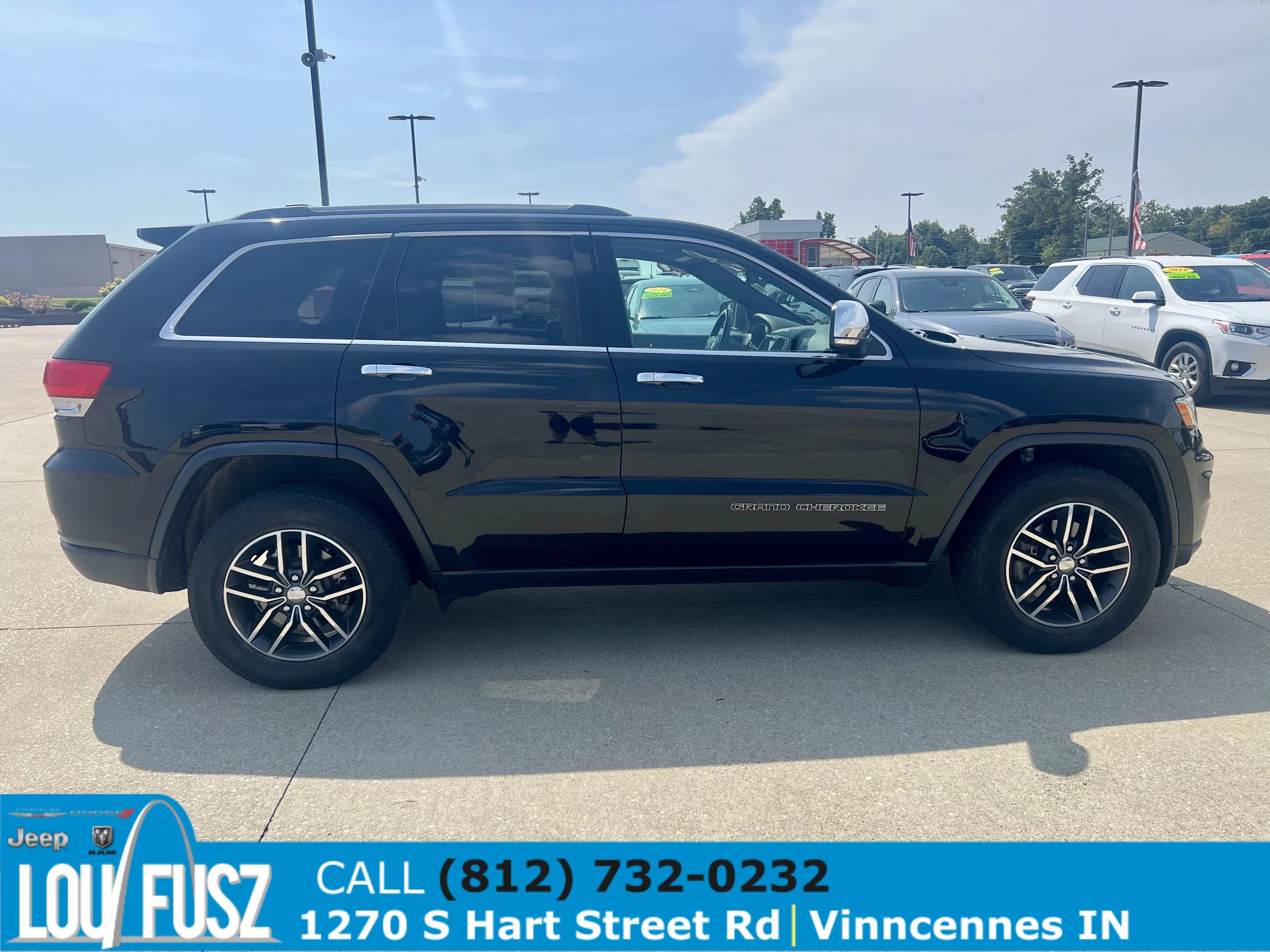 Used 2018 Diamond Black Crystal Pearlcoat Jeep Limited image 7