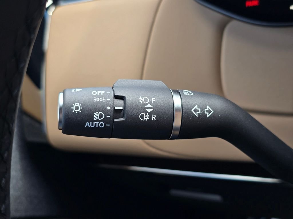 New 2026 Fuji White LAND ROVER SE image 27