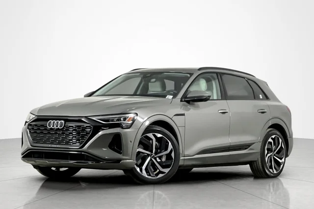 2024 Audi Q8 e-tron Premium Plus quattro