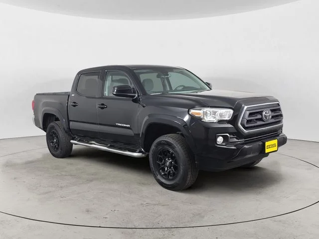 Used 2020 Midnight Black Metallic Toyota SR5 image 7