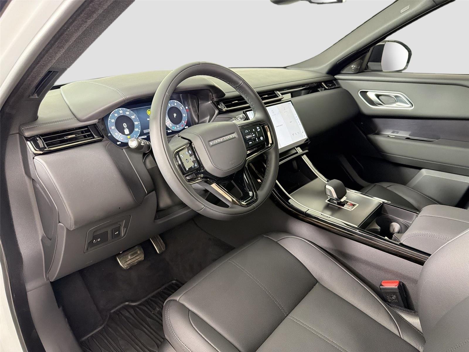 New 2026 Fuji White LAND ROVER Dynamic SE image 9