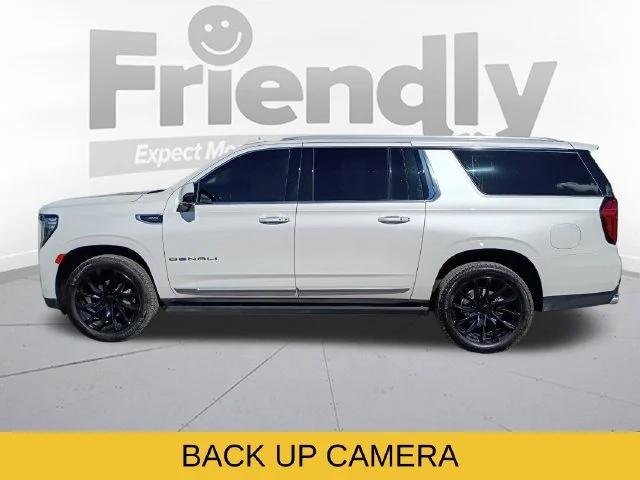 Used 2022 White GMC Denali image 8