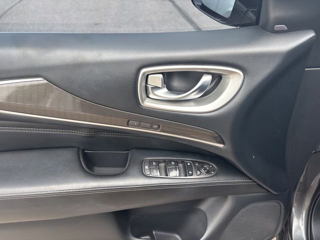 Used 2019 Gray INFINITI LUXE image 15