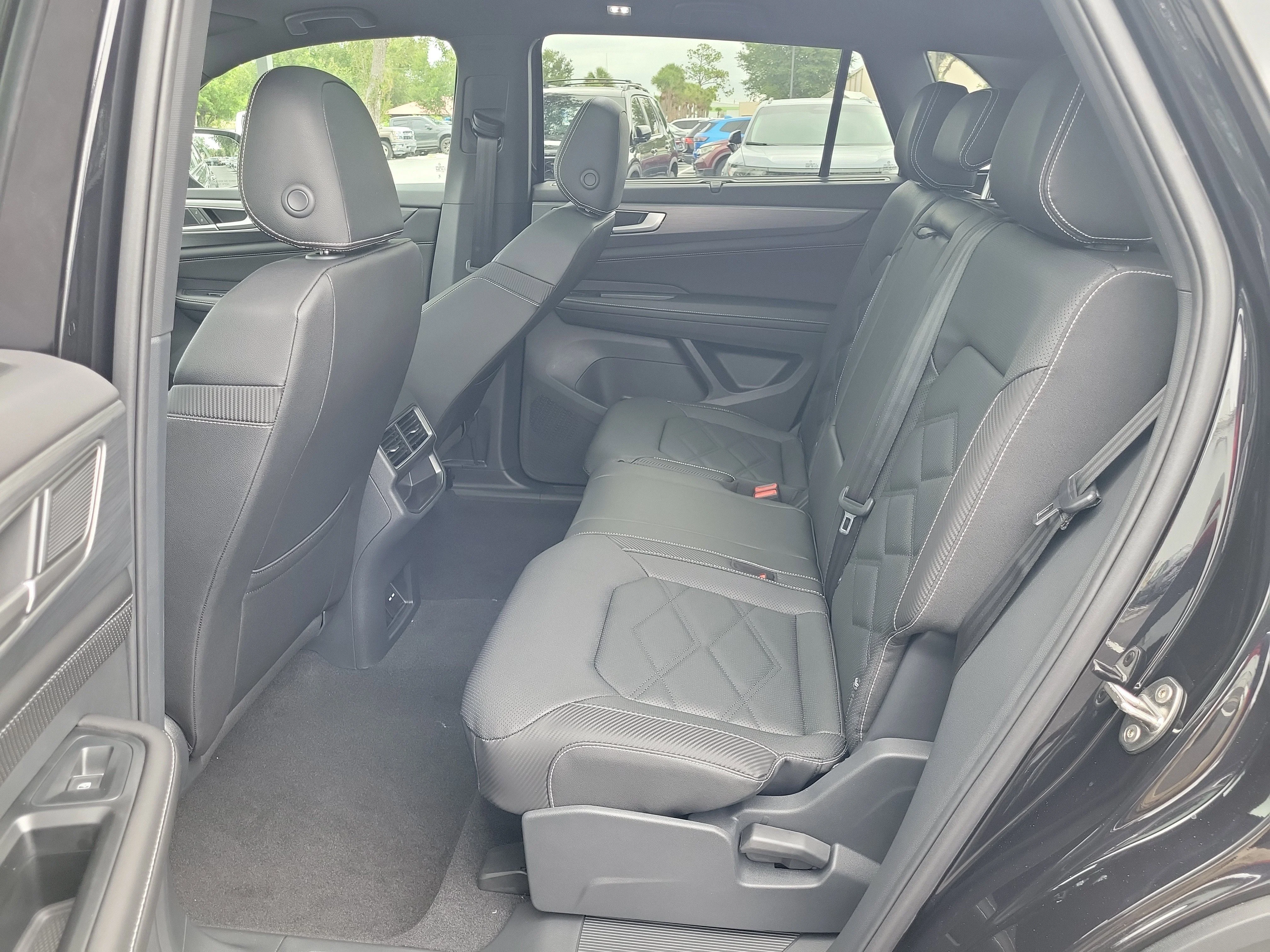 New 2026 Black Volkswagen 2.0T SE w/Technology image 14