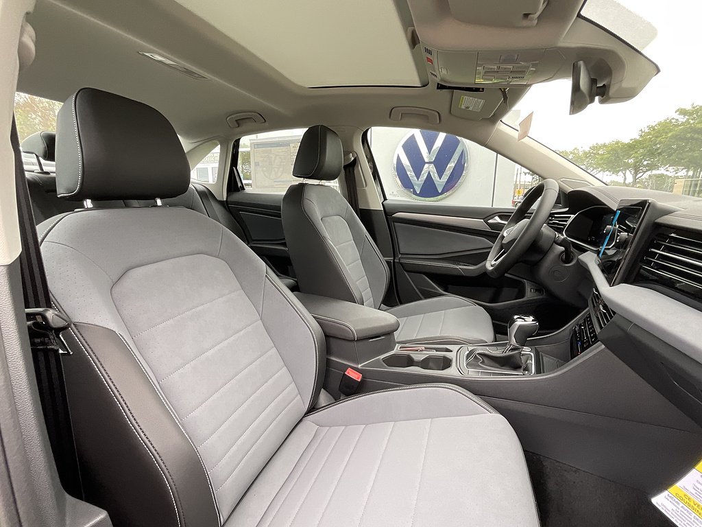 New 2027  Volkswagen SE image 6