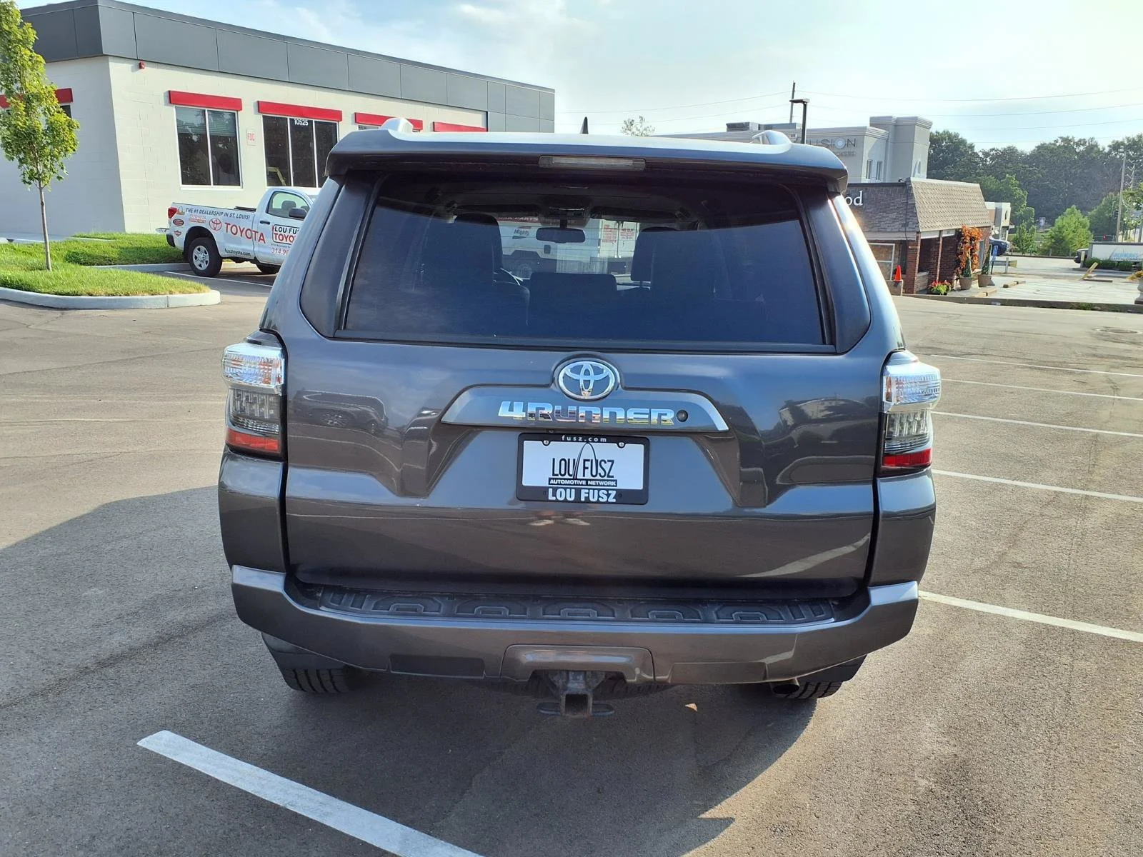 Used 2018 Magnetic Gray Metallic Toyota SR5 Premium image 27