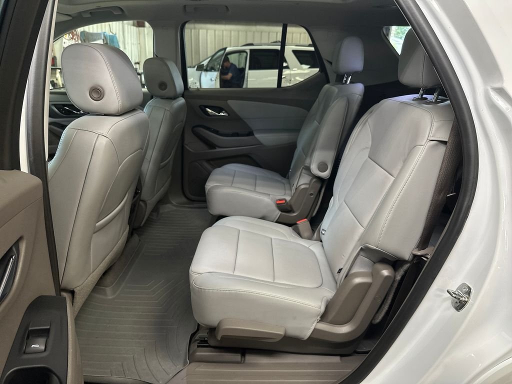 Used 2019 White Chevrolet Premier image 21