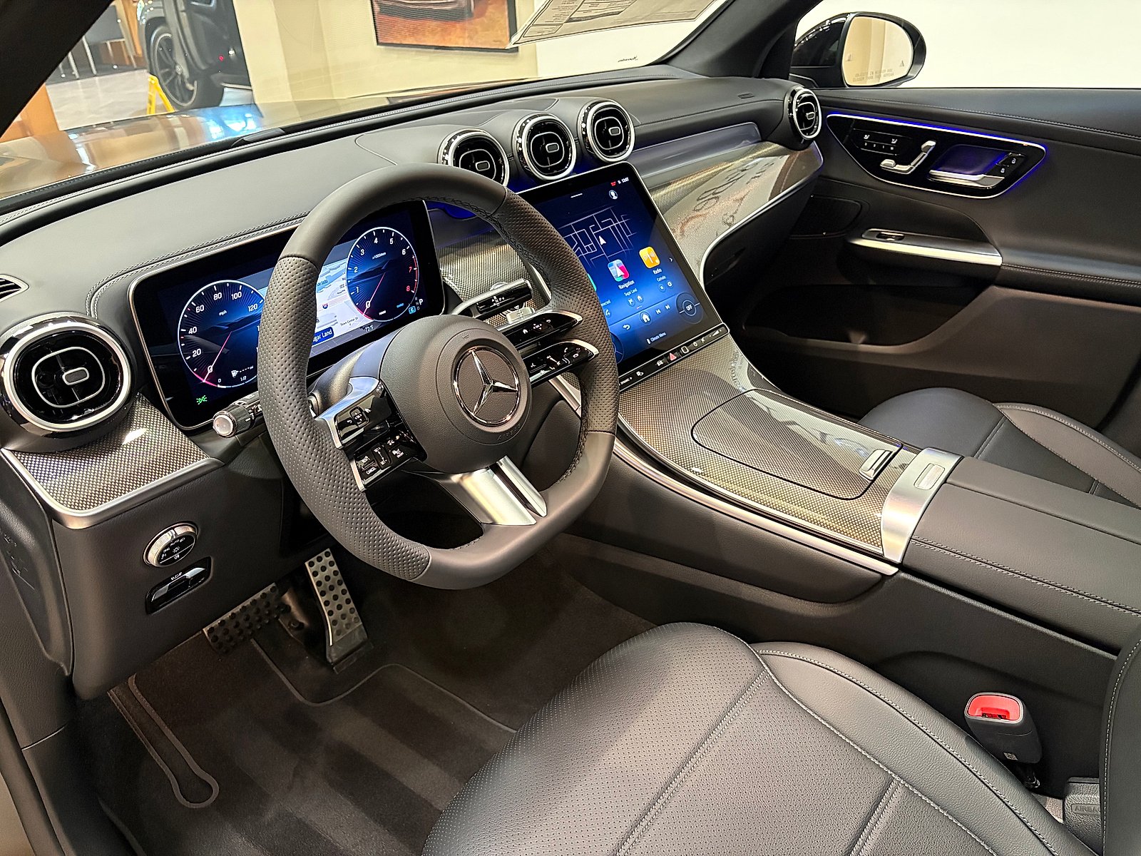 New 2027 MANUFAKTUR exclusive graphite grey magno Mercedes-Benz GLC 300 image 14