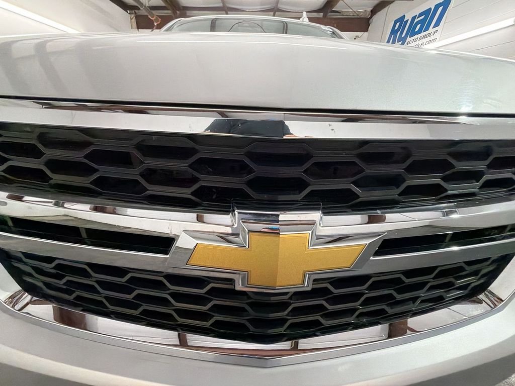Used 2016 SILVER ICE METALLIC Chevrolet LT image 32