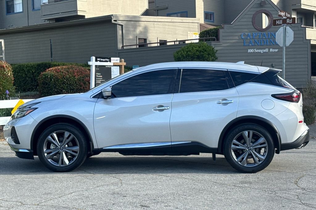 Used 2023 Silver Nissan Platinum image 8