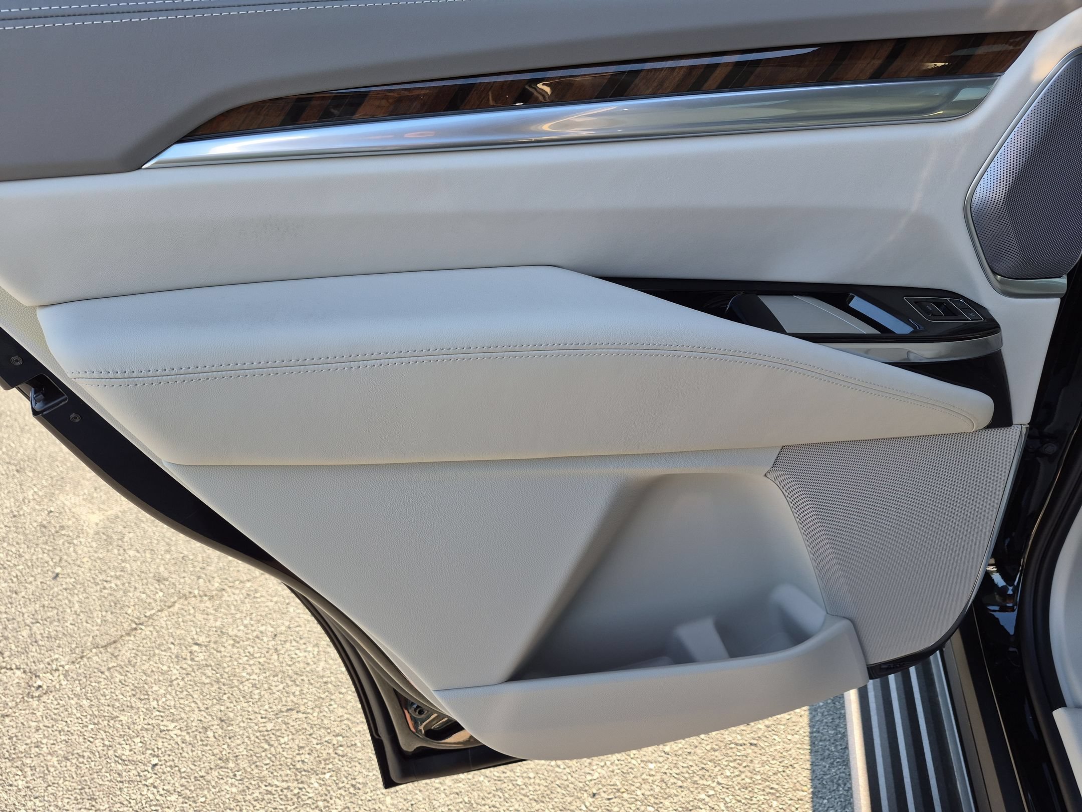 2026 Cadillac Escalade Platinum Sport - Photo 29